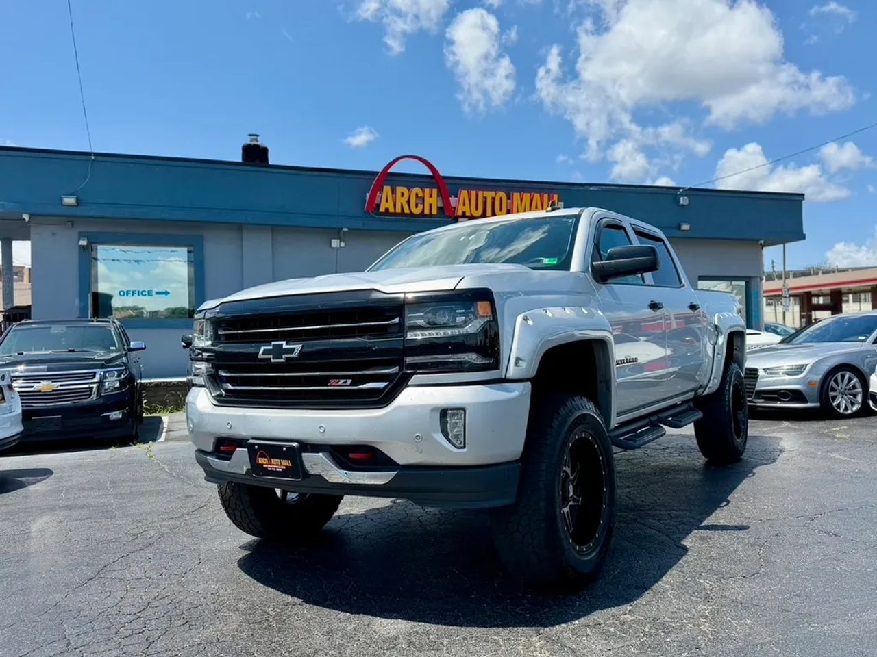 chevrolet silverado 1500 2018 3GCUKSEC4JG117507 image chevrolet silverado 1500 2018 3GCUKSEC4JG117507 image